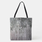 Frosted takken en een met sneeuw bedekt bos tote bag (Voorkant)