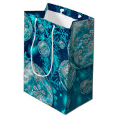 Frosty Blue Snowflake Bubbles Holiday Medium Cadeauzakje (Achterkant Gekanteld)