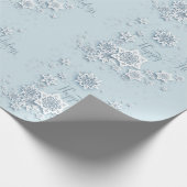 Frosty Blue Snowflakes Prettige feestdagen Cadeaupapier (Hoek)
