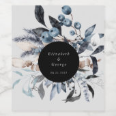 Frosty Dusty Blue Winter Floral Monogram Bruiloft Wijn Etiket (Enkel label)