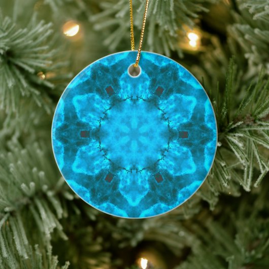 Frosty Ice Blue Snowflake Kaleidoscope Patroon Keramisch Ornament (Boom)