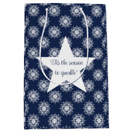 Frosty Snowflake Design on a Midnight Blue Sky Medium Cadeauzakje