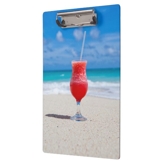 Frosty Strawberry-Drink op het strand Klembord (Links)