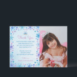 Frozen Fairy Tale Ice Princess Crown Verjaardag Bedankkaart<br><div class="desc">Zeg dank je in koninklijke stijl met deze Frozen Fairy Tale Ice Princess Crown verjaardagskaart! Met een magisch ontwerp van ijzige kronen, sneeuwvlokken en pastelkleuren, voegt deze kaart een betoverende touch toe aan uw oprechte boodschap. Het is perfect voor het verzenden van dankbaarheid aan gasten van uw verjaardagsfeest met Ice...</div>