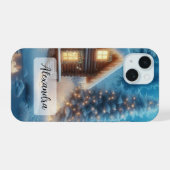 Frozen River, Gezellige cabine, Sneeuw, Pine Trees iPhone 15 Case (Achterkant horizontaal)