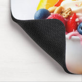 Frozen Yogurt With Fruit and Nuts Muismat (Hoek)