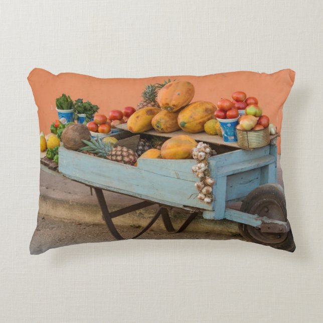 Fruit- en groentekar, Cuba Decoratief Kussen (Voorkant)