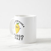 Fruitbonen maken een mango gekke grappige voedselp koffiemok (Voorkant links)