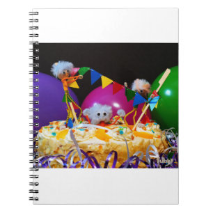 Fubby avontuur in feeststemming met taart. notitieboek