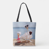 Fubby Bruidsmeisje met Bruid op strand. Tote Bag (Achterkant)