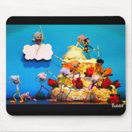 Fubby bruiloft met cupido die voor liefde zorgt. muismat