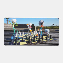 Fubby die schaakspel spelen. bureaumat