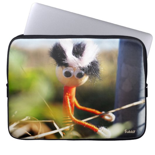 Fubby, een fantasie poppetje. laptop sleeve (Voorkant)