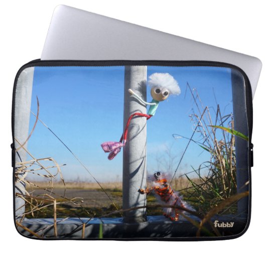 Fubby fantasie, op de vlucht voor een dier. laptop sleeve (Voorkant)