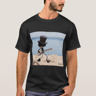 Fubby gitarist met look alike Slash hoed. T-shirt