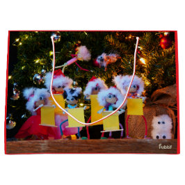 Fubby Kerstkoor met humoristisch detail. Groot Cadeauzakje