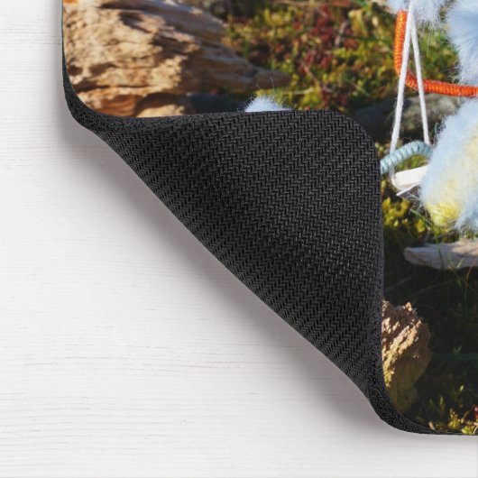 Fubby monster op de schommel. muismat (Hoek)