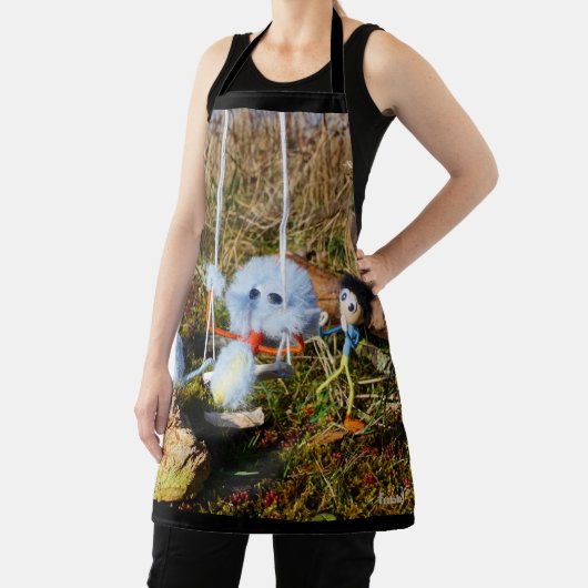 Fubby monster op de schommel. schort (Insitu)