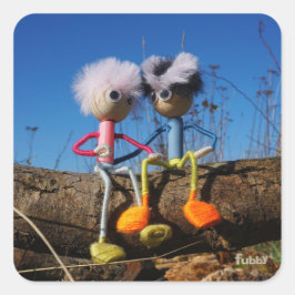 Fubby paartje dat romantisch verliefd zitten. vierkante sticker