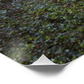 Fubby poppetje dat in een muur zit. perfect poster (Hoek)