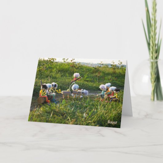 Fubby poppetjes die goocheltruc uitvoeren. bedankkaart (Voorkant)