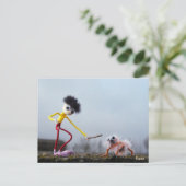 Fubby speelt buiten met dier. briefkaart (Staand voorkant)