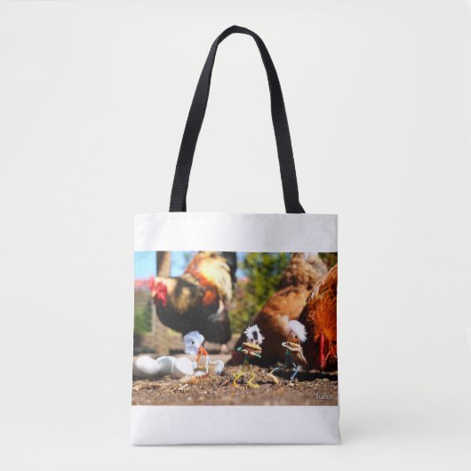 Fubby spelend met de kippen en haan. tote bag (Voorkant)