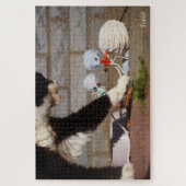 Fubby spelend met hun vriend de poes. legpuzzel (Verticaal)