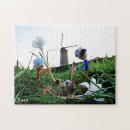 Fubby's bij een molen planten een krokus bol. legpuzzel