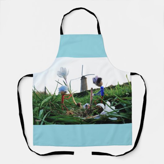 Fubby's bij een molen planten een krokus bol. schort (Voorkant)