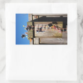 Fubby's die een vogelhuis beklimmen. rechthoekige sticker (Tas)