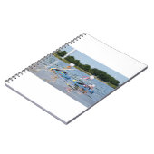 Fubby's die een wedstrijdje Peddelboard doen. Notitieboek (Linkerzijde)