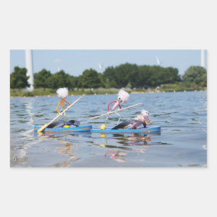Fubby's die een wedstrijdje Peddelboard doen. Rechthoekige Sticker