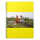 Fubby's die eieren verven van kippen Vrolijk Pasen Notitieboek (Voorkant)
