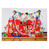 Fubby's die feest vieren voor verjaardag. groot cadeauzakje (Achterkant)