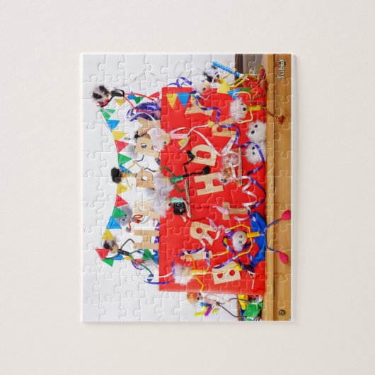 Fubby's die feest vieren voor verjaardag. legpuzzel (Verticaal)