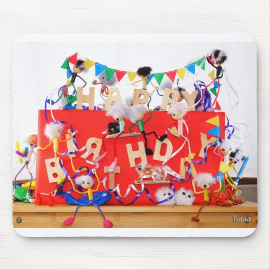 Fubby's die feest vieren voor verjaardag. muismat (Voorkant)