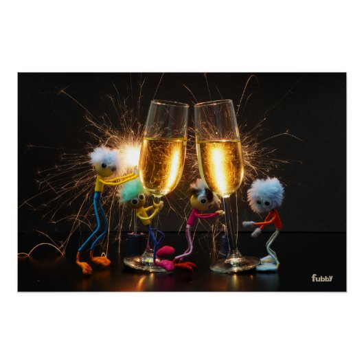 Fubby's die feestelijk proosten met vuurwerk. perfect poster (Voorkant)