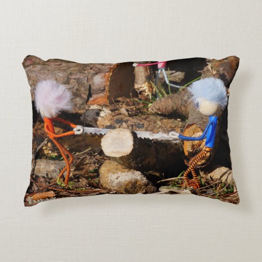 Fubby's die hout zagen. accent kussen (Voorkant)