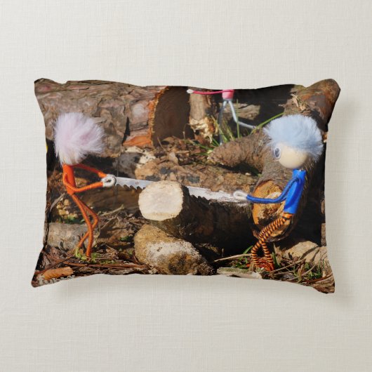 Fubby's die hout zagen. accent kussen (Achterkant)