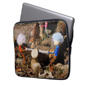 Fubby's die hout zagen. laptop sleeve (Voorkant Links)