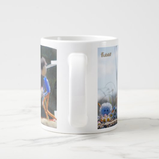 Fubby's die madeliefjes naar een Beer brengen. Grote Koffiekop (Achterkant)