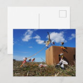 Fubby's die spelen met veren en vliegen. briefkaart (Voorkant / Achterkant)