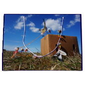 Fubby's die spelen met veren en vliegen. groot cadeauzakje (Voorkant)