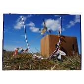 Fubby's die spelen met veren en vliegen. groot cadeauzakje (Achterkant)