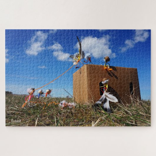 Fubby's die spelen met veren en vliegen. legpuzzel (Horizontaal)