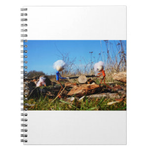 Fubby's die stam van boom doorzagen. notitieboek