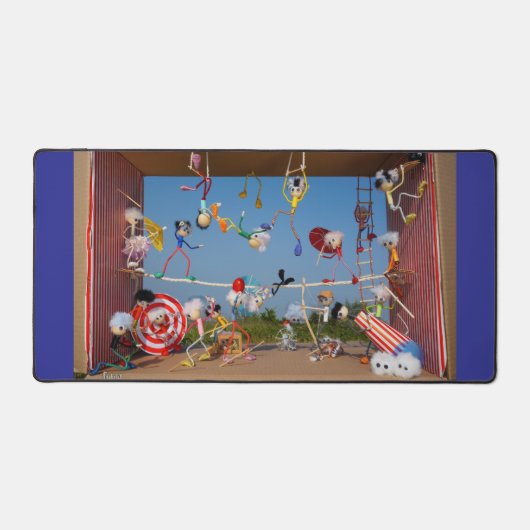 Fubby's in het Circus met allerlei acts.  Bureaumat (Voorkant)