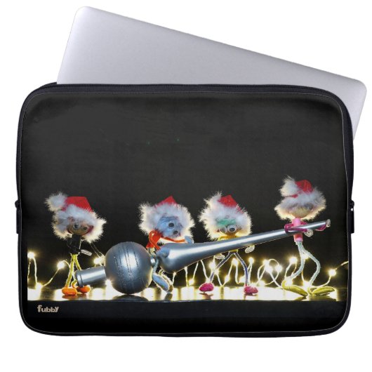 Fubby's met Kerstdecoratie in Kerstsfeer. Laptop Sleeve (Voorkant)