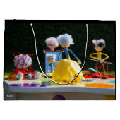 Fubby's met Tulpen jurk bij atelier. Groot Cadeauzakje (Achterkant)